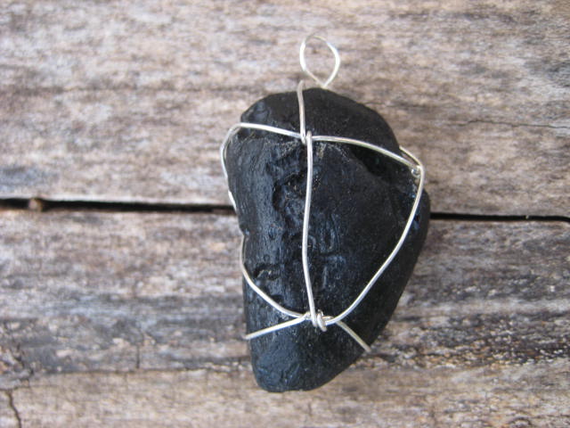 Tektite Pendant telepatic communication and raising one's vibrational level 1991